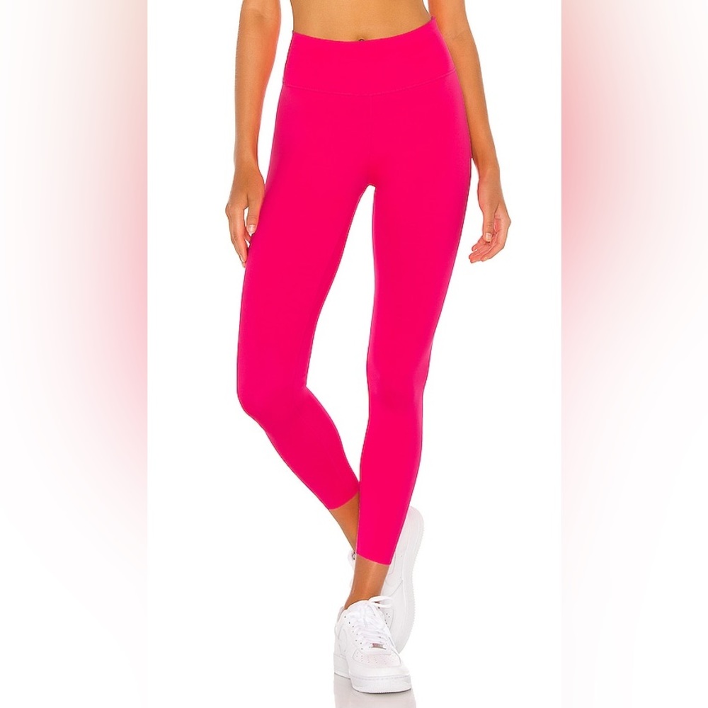Nike One Luxe Women's Mid-Rise 7/8 Leggings hyper pink